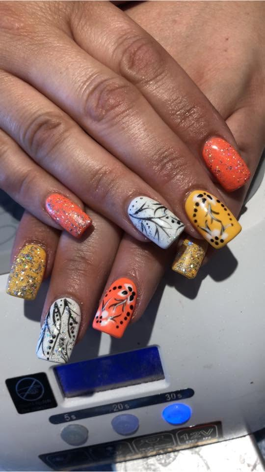 Breakfast-themed egg and bacon nail art